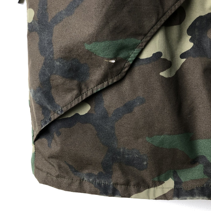 1990'S US Military Camouflage Pattern Woodland Camo ECWCS 1st Gen Late Model Military Gore-Tex Parka, Made in USA, Medium Regular Nylon Khaki type Vintage Second Hand
