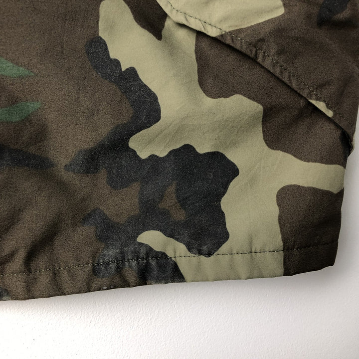1990'S US Military Camouflage Pattern Woodland Camo ECWCS 1st Gen Late Model Military Gore-Tex Parka, Made in USA, Medium Regular Nylon Khaki type Vintage Second Hand
