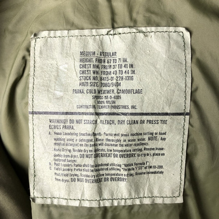 Authentic 1990'S US Military Camouflage Pattern Woodland Camo ECWCS 1st Gen Late Model Military Gore-Tex Parka, Made in USA, Medium-Regular Nylon Khaki type Vintage Second Hand