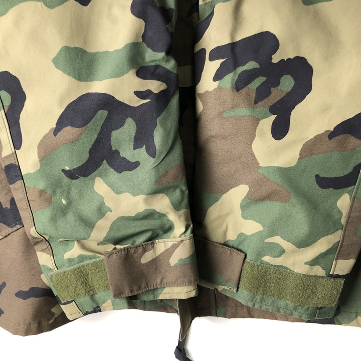 Authentic 1990'S US Military Camouflage Pattern Woodland Camo ECWCS 1st Gen Late Model Military Gore-Tex Parka, Made in USA, Medium-Regular Nylon Khaki type Vintage Second Hand