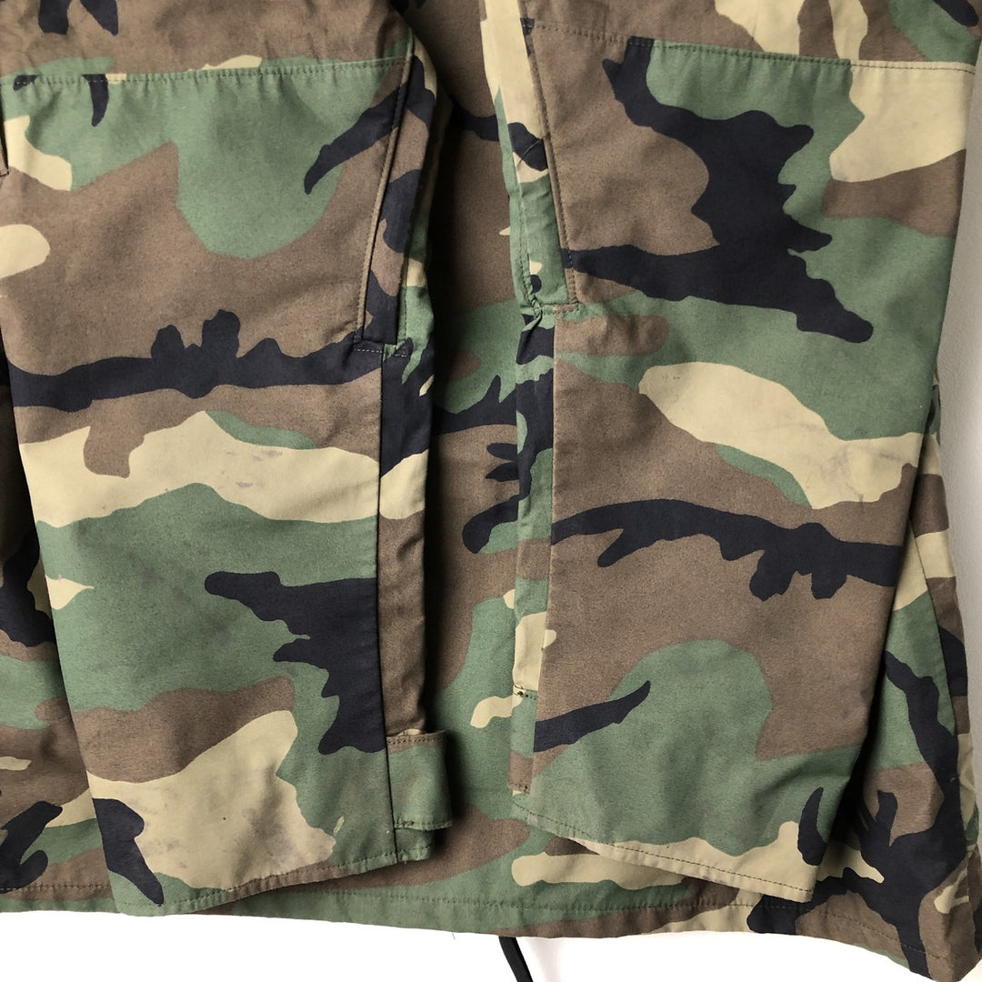 Authentic 1990'S US Military Camouflage Pattern Woodland Camo ECWCS 1st Gen Late Model Military Gore-Tex Parka, Made in USA, Medium-Regular Nylon Khaki type Vintage Second Hand