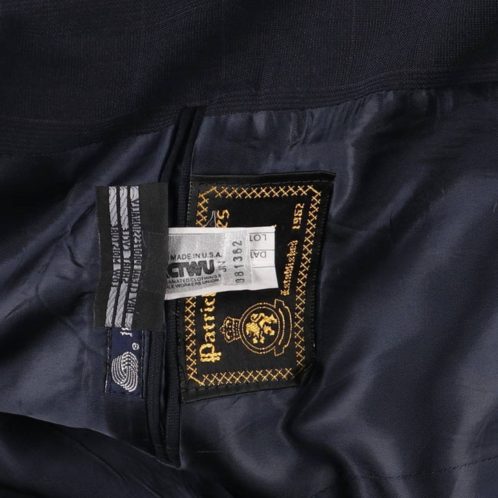 Burberry's Check Pattern Wool Tailored Jacket, Made in USA, Men's Size Medium wool navy blue type Vintage Second Hand