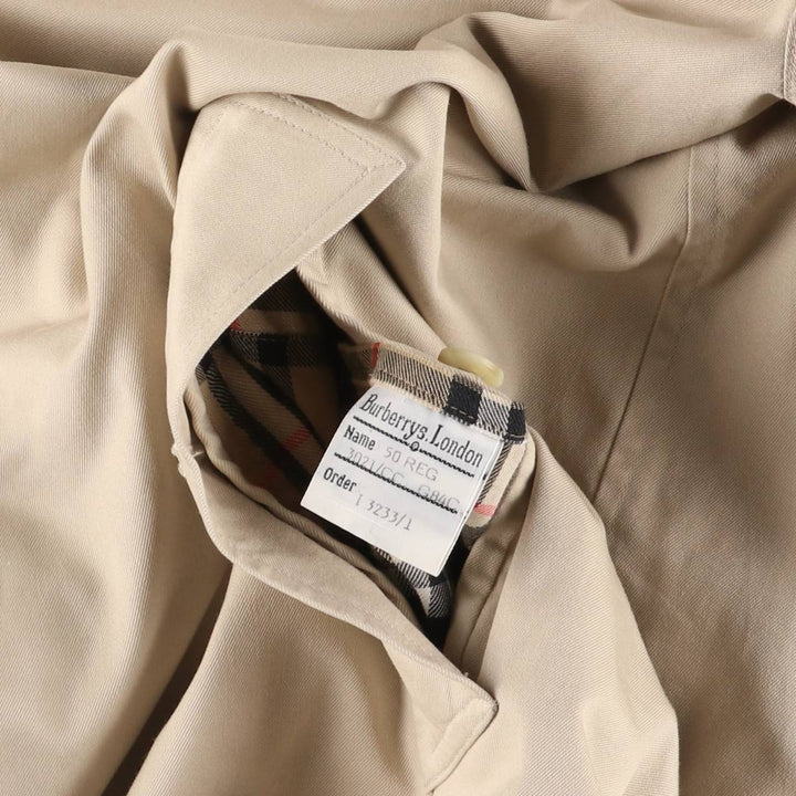 Burberry's Balmacaan coat, made in England, size M cotton Beige type Vintage Second Hand