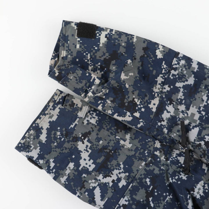Authentic US military camouflage pattern NWU digital camo military Gore-Tex parka, made in the USA, small x-long, equivalent to men's size S Nylon navy blue type Vintage Second Hand