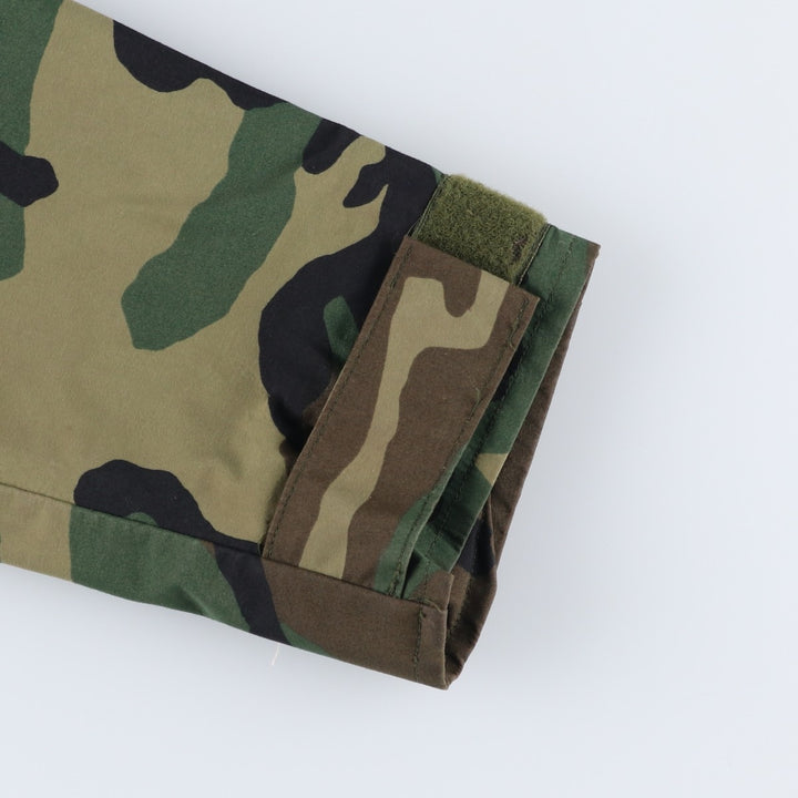 1990'S US Military Issue Woodland Camo ECWCS 1st Generation Late Model Gore-Tex Parka, Made in USA, Small-Regular Size Nylon Khaki type Vintage Second Hand