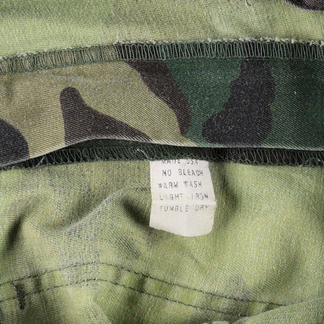 Civilian-made camouflage pattern woodland camo military cargo pants, made in USA, men's size W32 equivalent, vintage. unclear Khaki type Vintage Second Hand