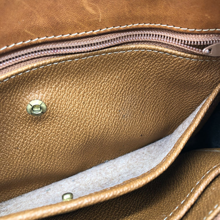 Dooney & Bourke Shoulder Bag Made in USA genuine leather brown type Vintage Second Hand