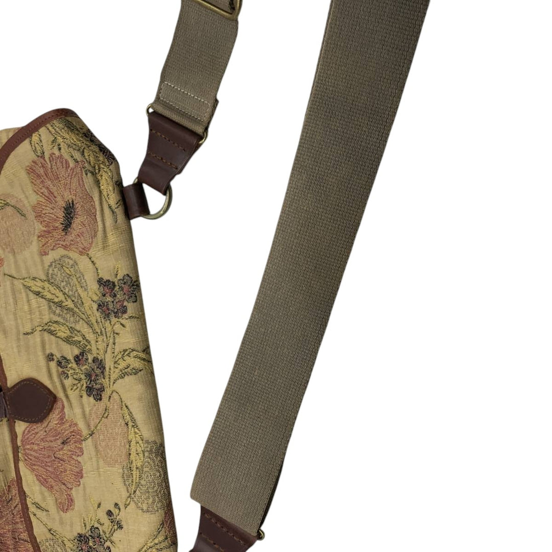 J AND M DAVIDSON Floral Shoulder Bag Made in England unclear brown type Vintage Second Hand