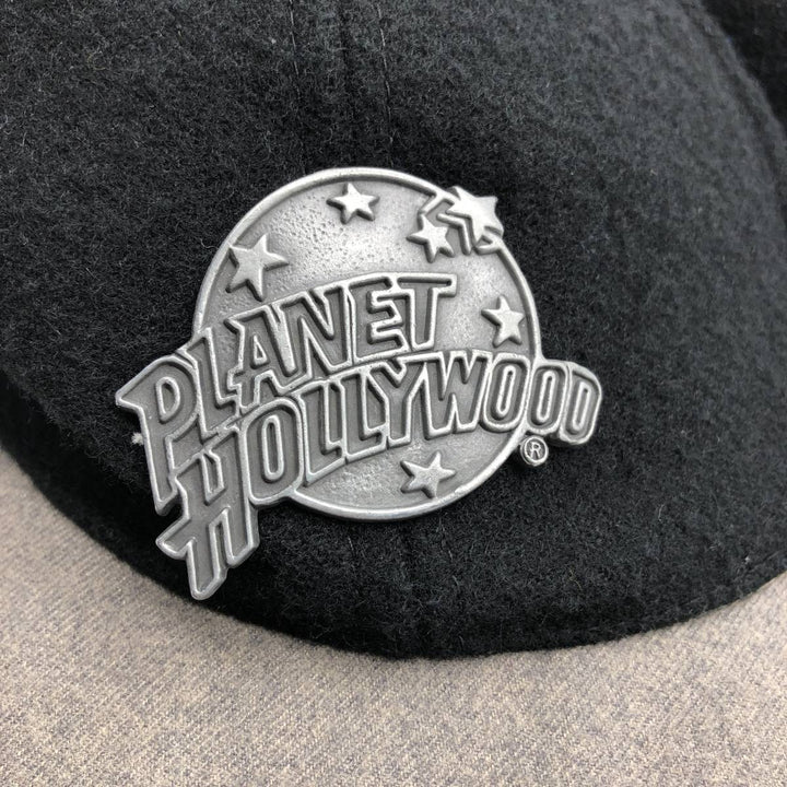 Vintage 90'S Planet Hollywood two-tone metal logo baseball cap, one size fits all. acrylic black type Vintage Second Hand