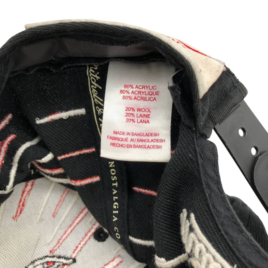 Mitchell & Ness NBA Chicago Bulls 6-Panel Baseball Cap, One Size Fits Most acrylic black type Vintage Second Hand