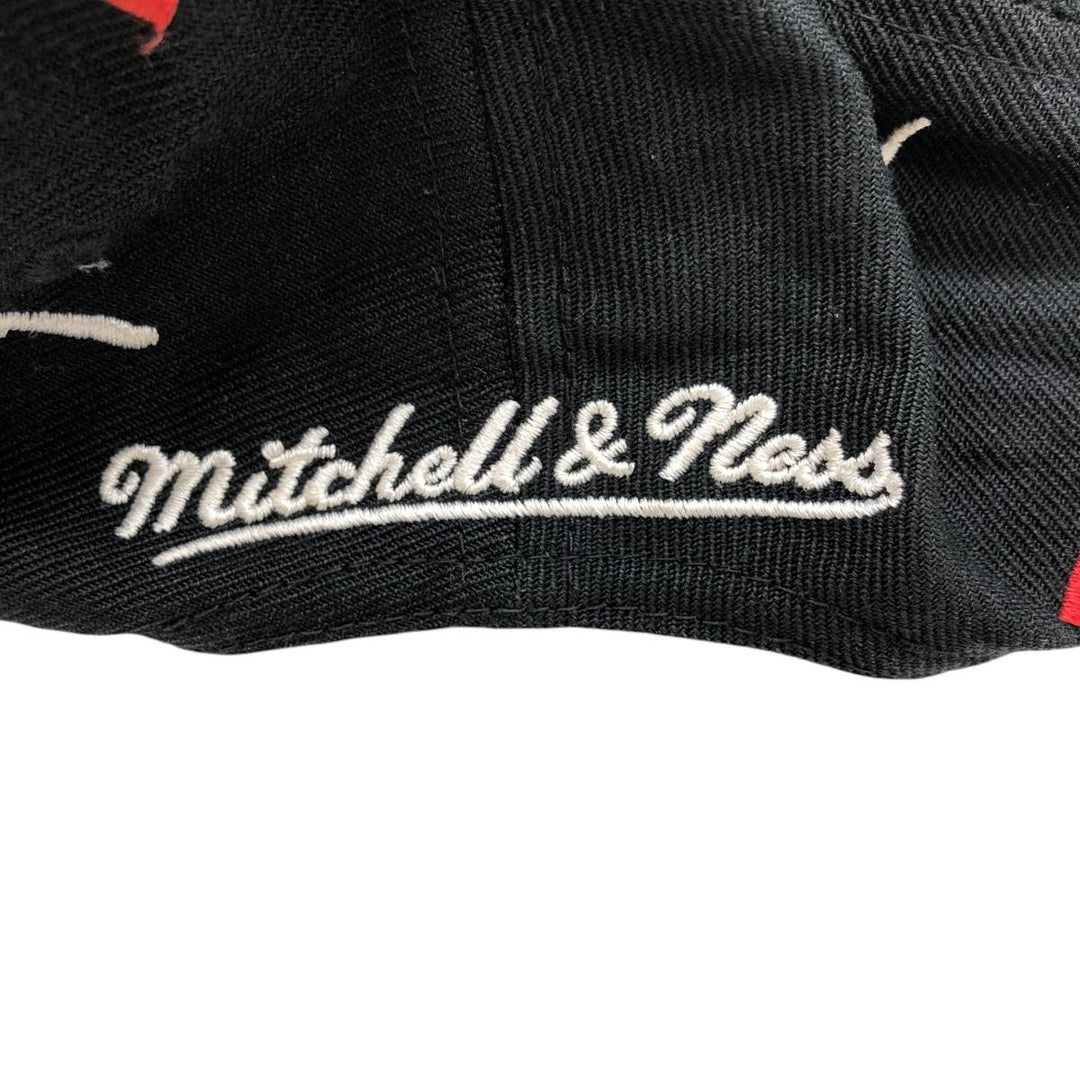 Mitchell & Ness NBA Chicago Bulls 6-Panel Baseball Cap, One Size Fits Most acrylic black type Vintage Second Hand