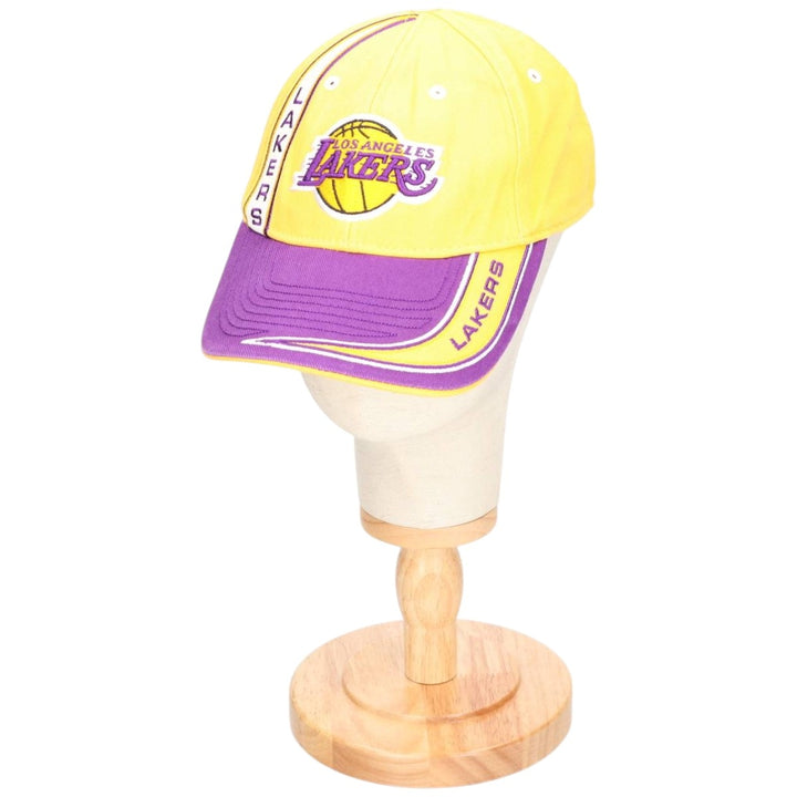 NBA LOS ANGELES LAKERS Two-Tone Baseball Cap, One Size Fits Most cotton yellow type Vintage Second Hand
