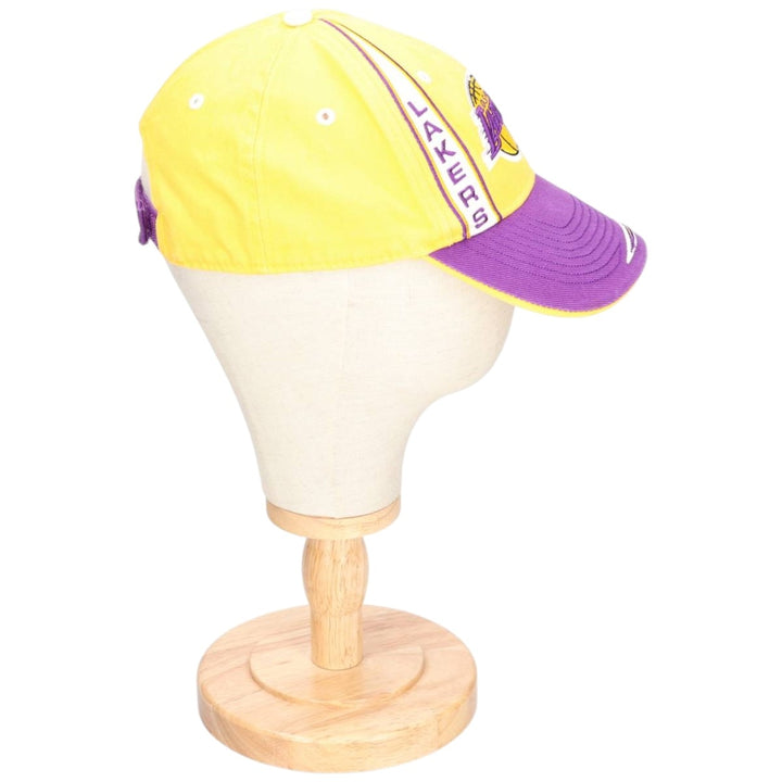NBA LOS ANGELES LAKERS Two-Tone Baseball Cap, One Size Fits Most cotton yellow type Vintage Second Hand