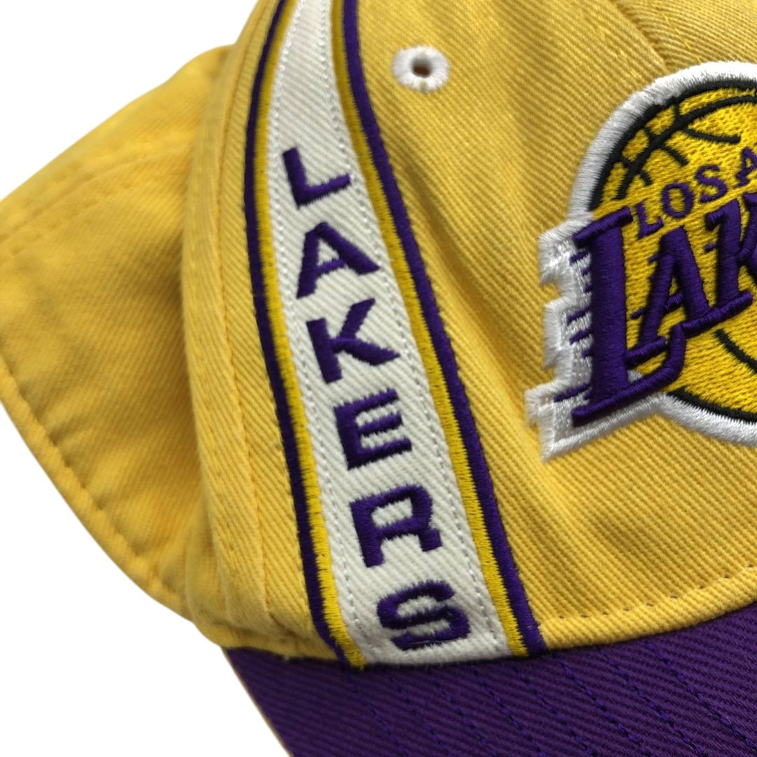 NBA LOS ANGELES LAKERS Two-Tone Baseball Cap, One Size Fits Most cotton yellow type Vintage Second Hand