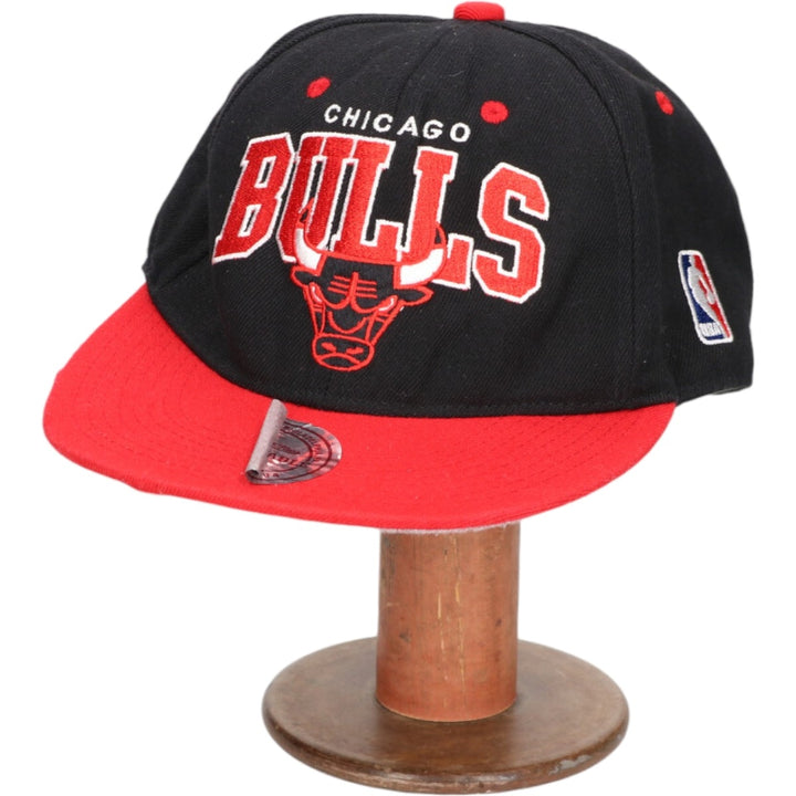 New Era NBA Chicago Bulls Two-tone Baseball Cap Free Size wool black type Vintage Second Hand