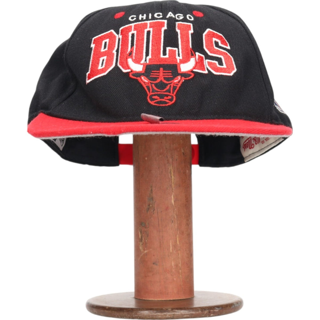 New Era NBA Chicago Bulls Two-tone Baseball Cap Free Size wool black type Vintage Second Hand