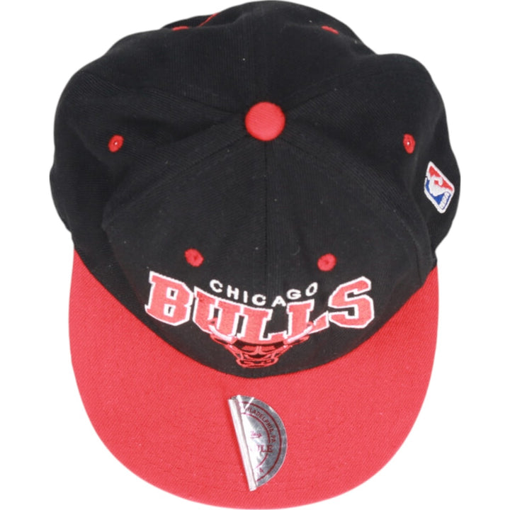 New Era NBA Chicago Bulls Two-tone Baseball Cap Free Size wool black type Vintage Second Hand