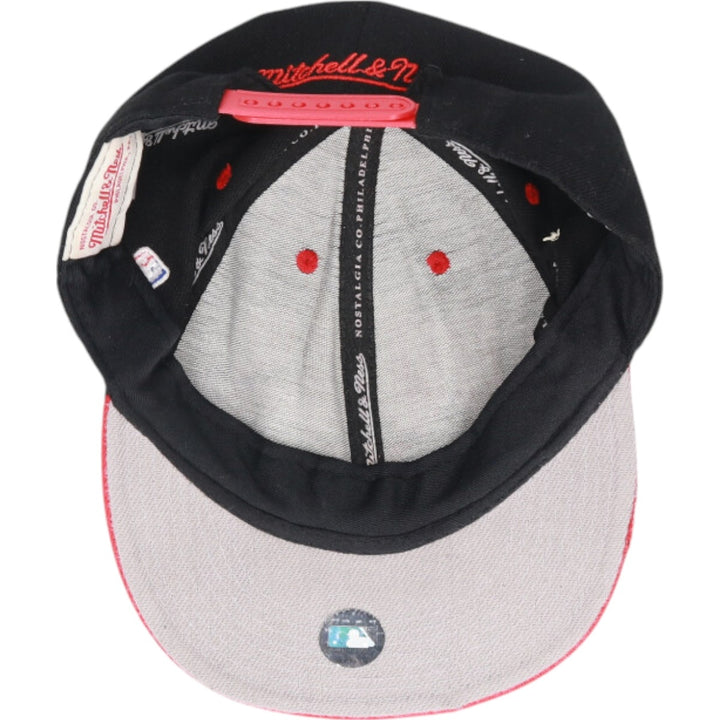 New Era NBA Chicago Bulls Two-tone Baseball Cap Free Size wool black type Vintage Second Hand