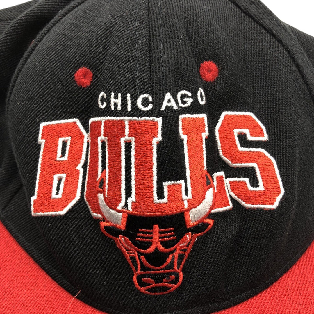 New Era NBA Chicago Bulls Two-tone Baseball Cap Free Size wool black type Vintage Second Hand
