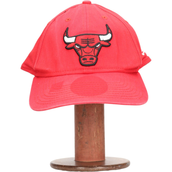 New Era NBA Chicago Bulls Baseball Cap Free Size cotton red type Vintage Second Hand