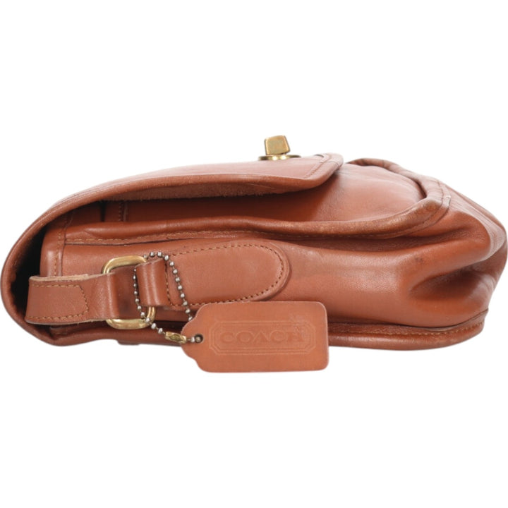 90'S Coach Old Coach Turnlock Shoulder Bag, Vintage, Made in USA genuine leather brown type Vintage Second Hand