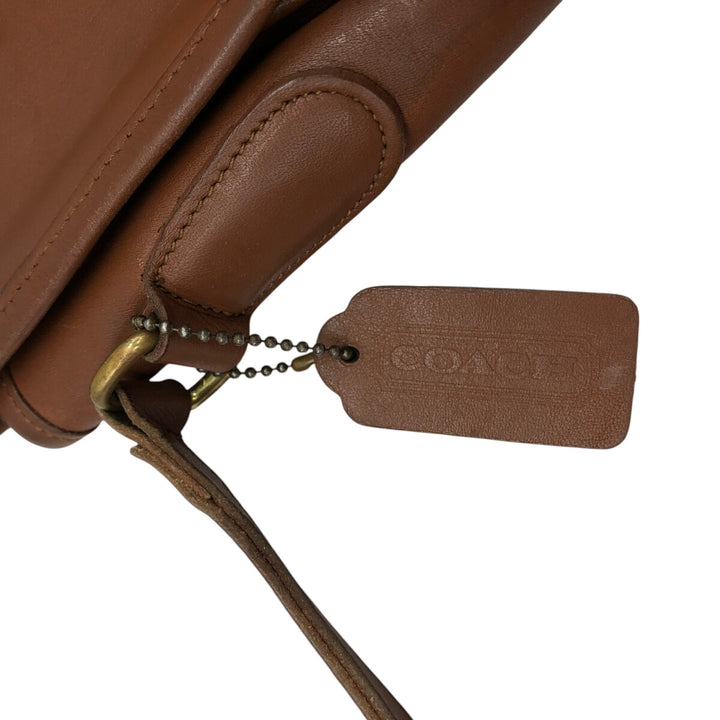 90'S Coach Old Coach Turnlock Shoulder Bag, Vintage, Made in USA genuine leather brown type Vintage Second Hand