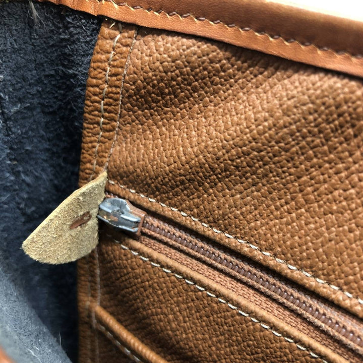 Vintage Dooney and Bourke Shoulder Bag, Made in USA genuine leather black type Vintage Second Hand