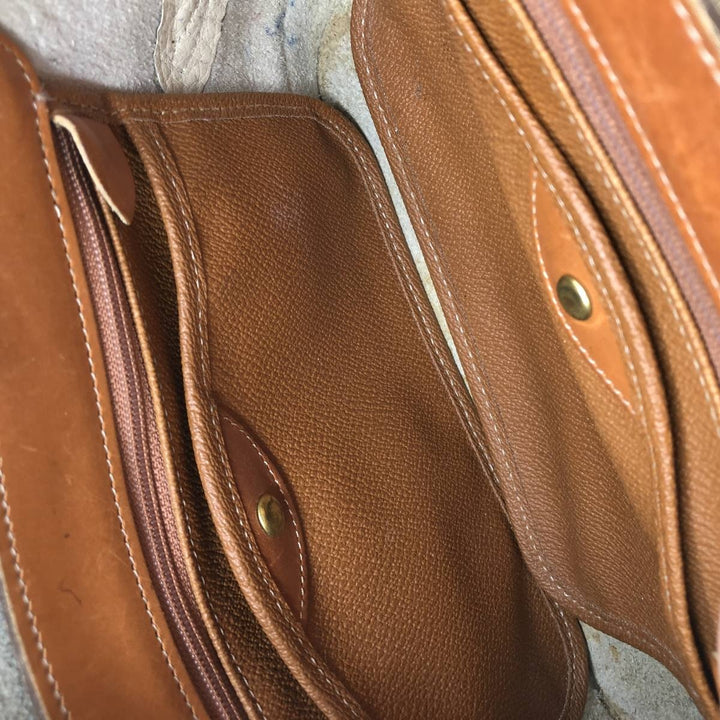 Dooney and Bourke 2-Way Shoulder Bag, Made in USA, Vintage genuine leather brown type Vintage Second Hand