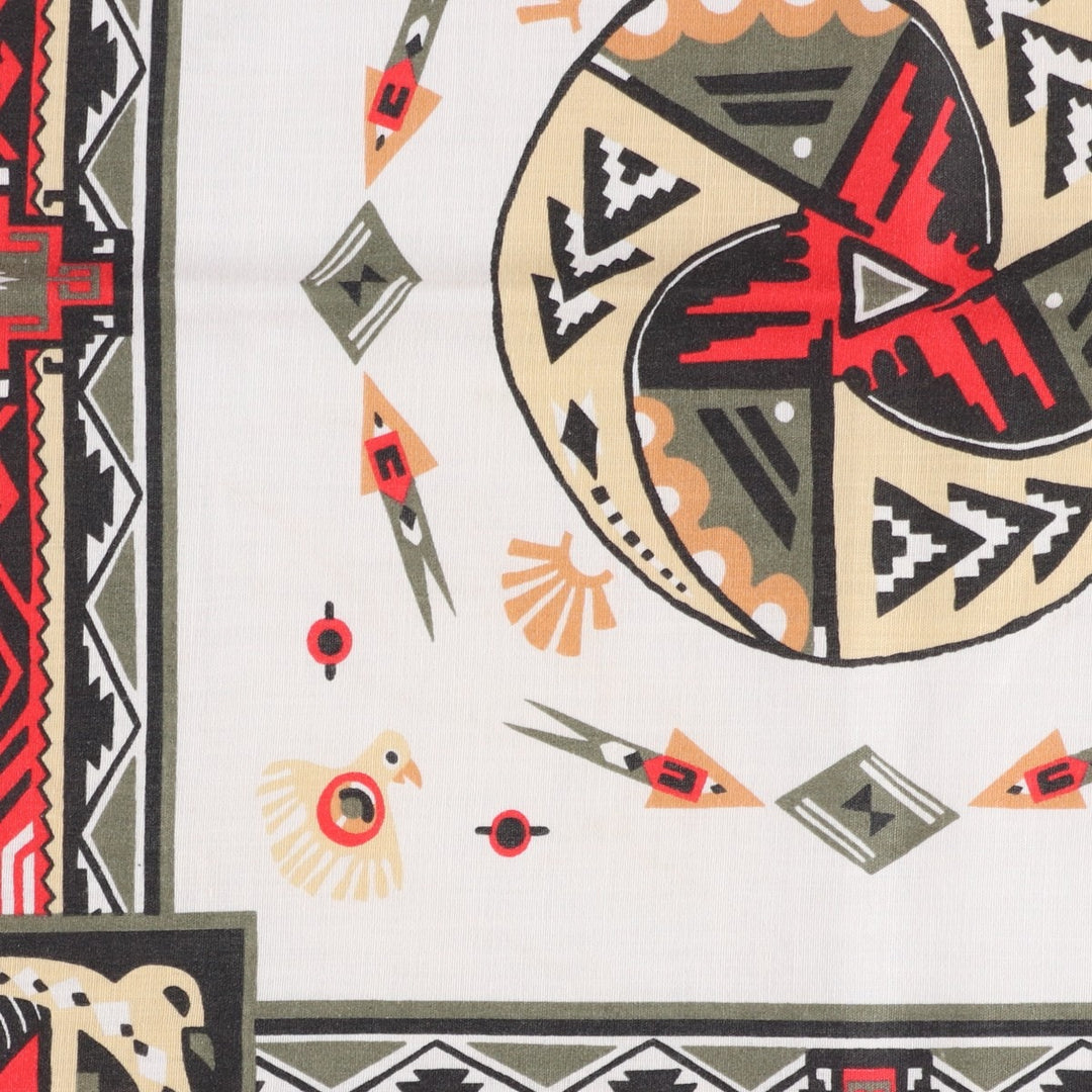 80s-90'S all-over Native American pattern bandana, made in USA, vintage. cotton red type Vintage Second Hand