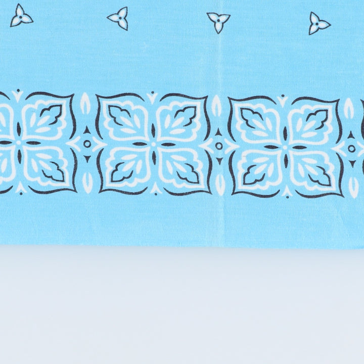 60s-70'S all-over clover pattern bandana, one selvedge, vintage. cotton Blue type light blue Vintage Second Hand