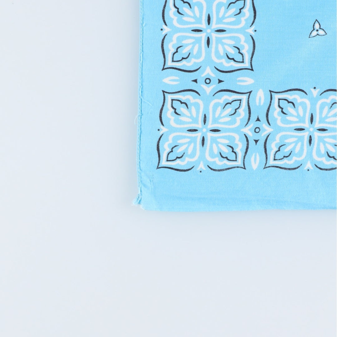 60s-70'S all-over clover pattern bandana, one selvedge, vintage. cotton Blue type light blue Vintage Second Hand