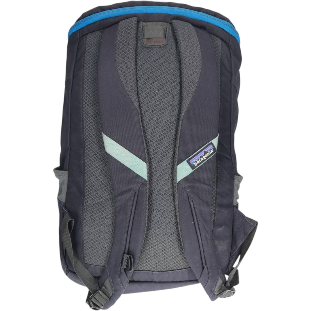 Patagonia Yarba Pack 24L Backpack (Model Number 48030FA14) polyester navy blue type Vintage Second Hand