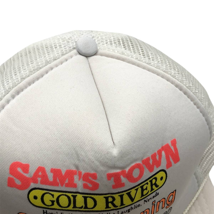 90'S SAM'S TOWN GOLD RIVER Advertising Trucker Cap Mesh Cap One Size Fits All Vintage unclear pale white type Vintage Second Hand