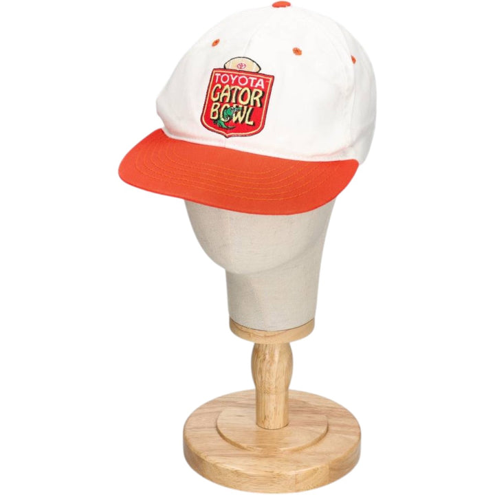 1990'S Toyota Advertising Two-Tone Baseball Cap, Made in USA, One Size Fits All, Vintage unclear white type Vintage Second Hand