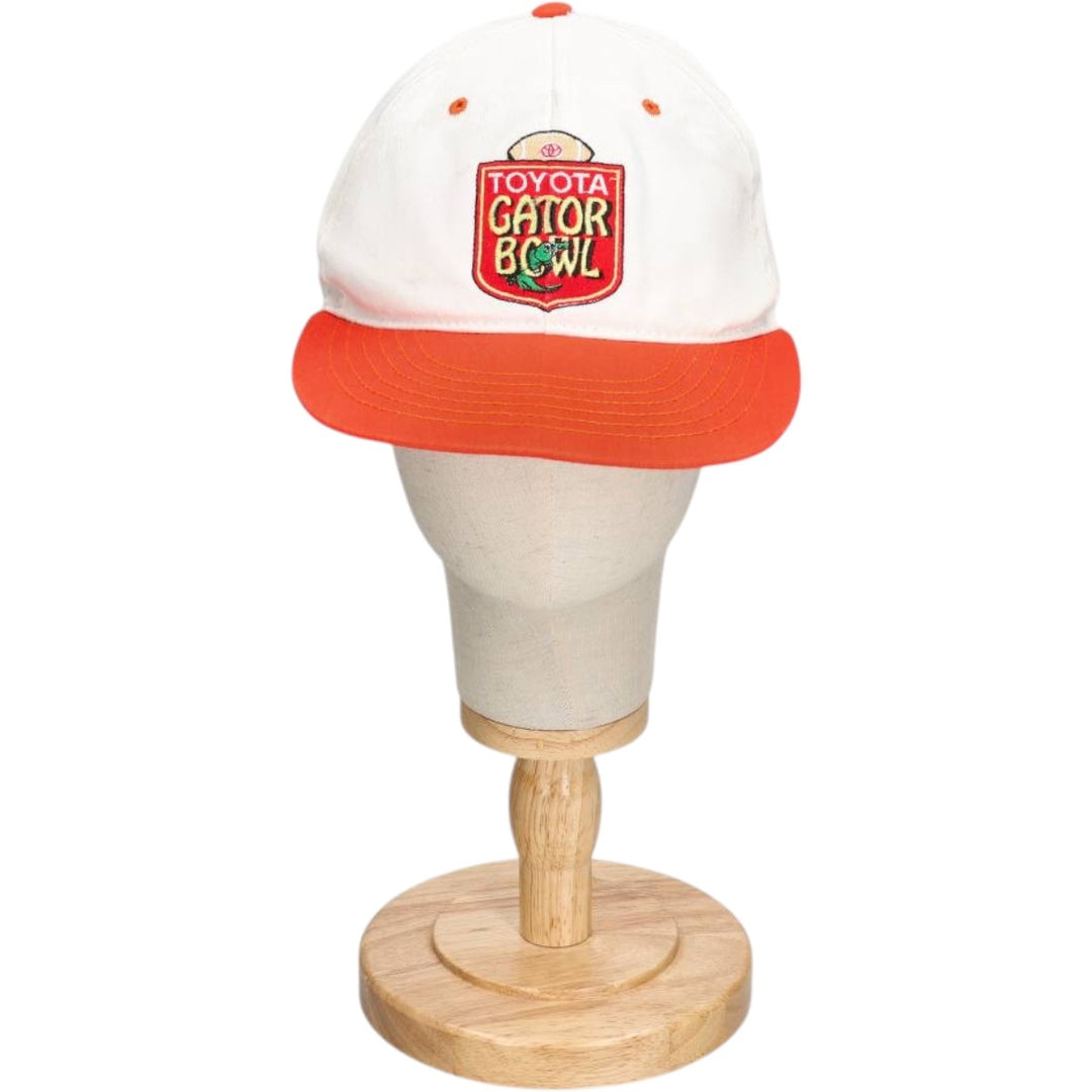 1990'S Toyota Advertising Two-Tone Baseball Cap, Made in USA, One Size Fits All, Vintage unclear white type Vintage Second Hand