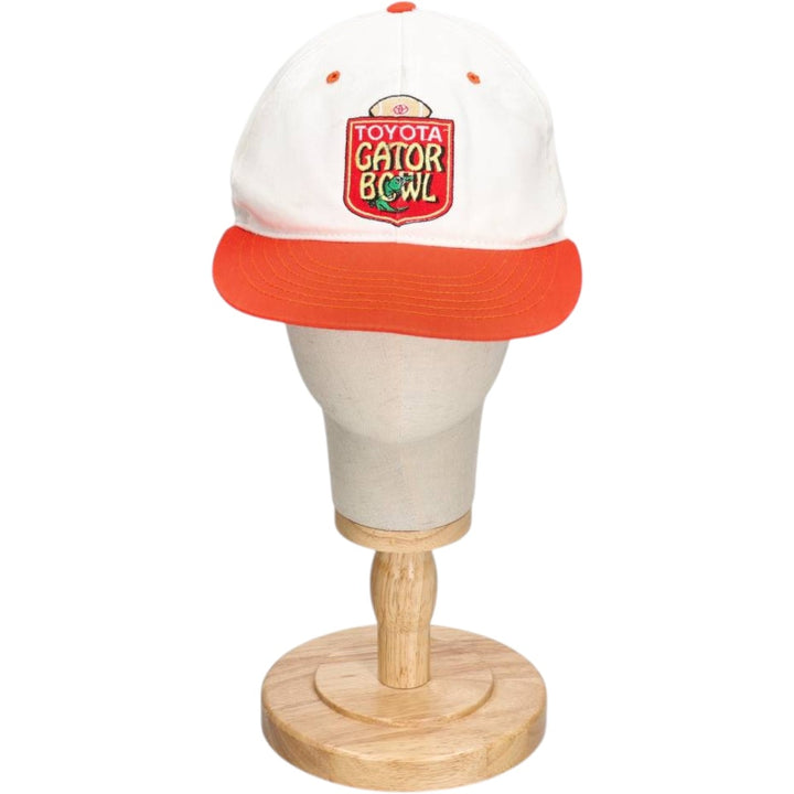 1990'S Toyota Advertising Two-Tone Baseball Cap, Made in USA, One Size Fits All, Vintage unclear white type Vintage Second Hand