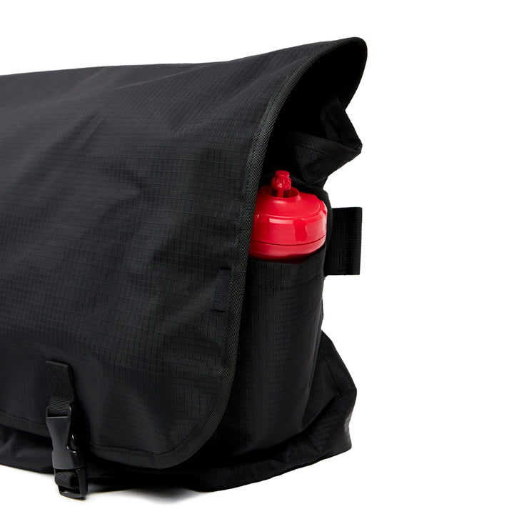 Black PACKING RIP STOP MESSENGER F Nylon black type Vintage Second Hand