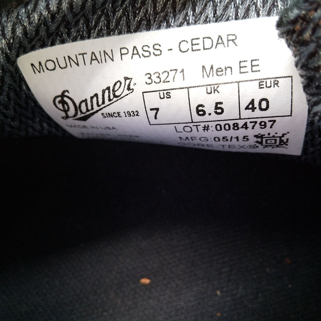 Danner MOUNTAIN PASS-CENDER GORE-TEX Work Boots Made in USA 7 EE Men's 9.8" /saa009367