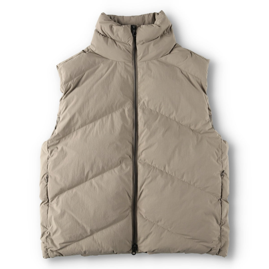 Brand new, unused Studio Nicholson Thermore padded vest, men's size S (approx.). Nylon Beige type Vintage Second Hand